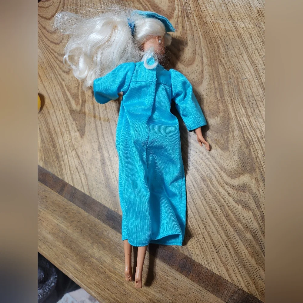 Graduation Barbie Class of 1998